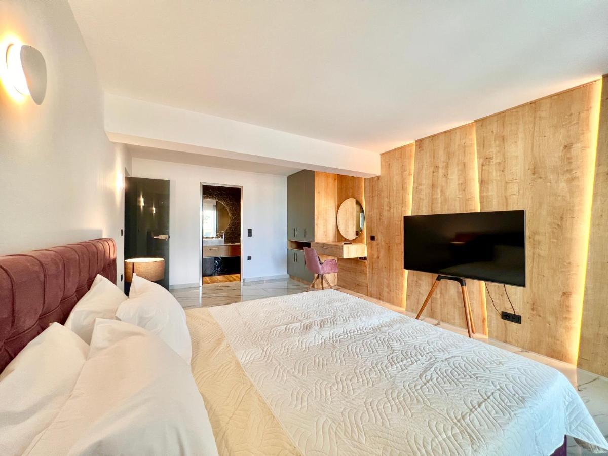 Luxury Villa Barbati Sun With Private Pool By Dadovillas Extérieur photo